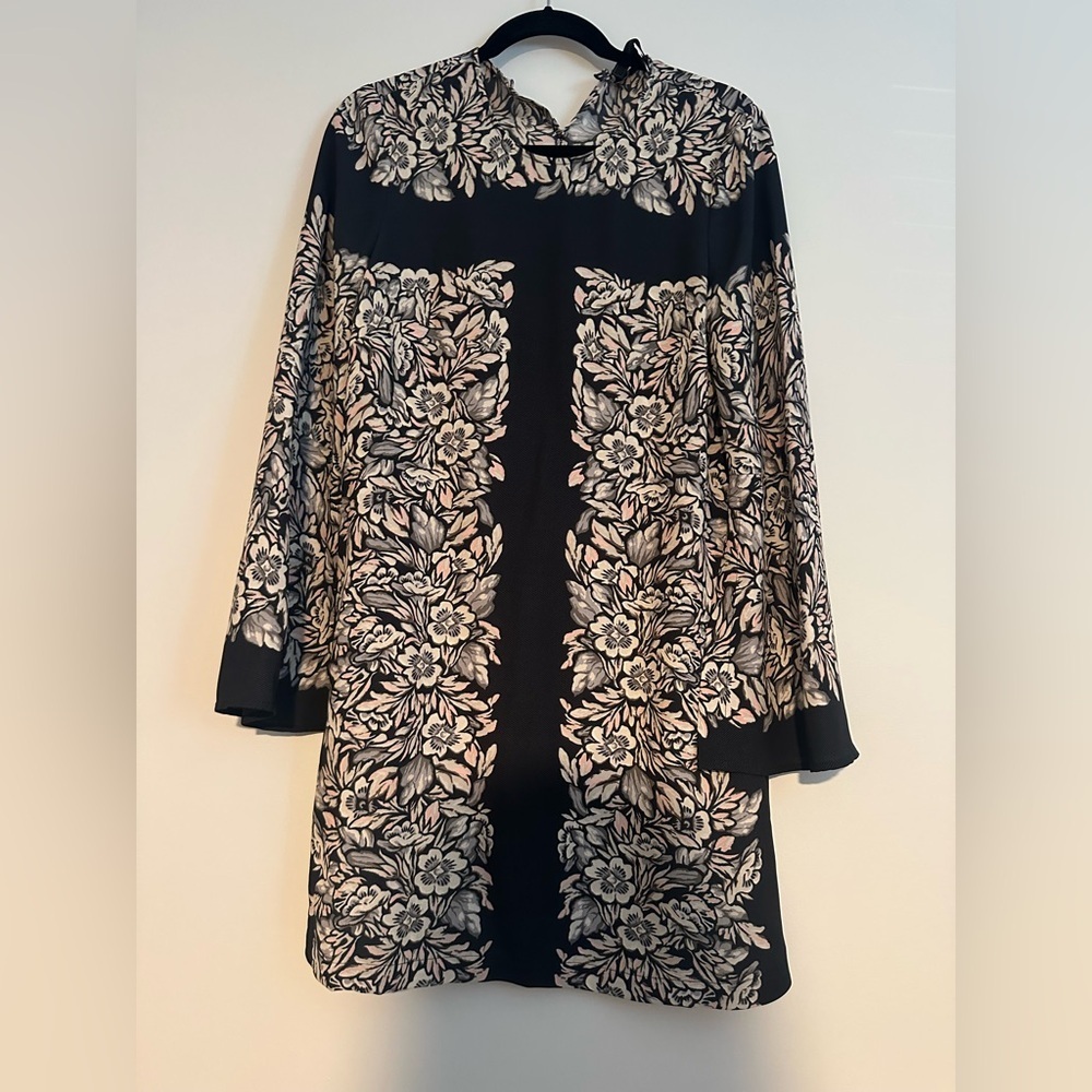 bcbgmaxazria floral dress